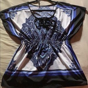 Blue, white and black top